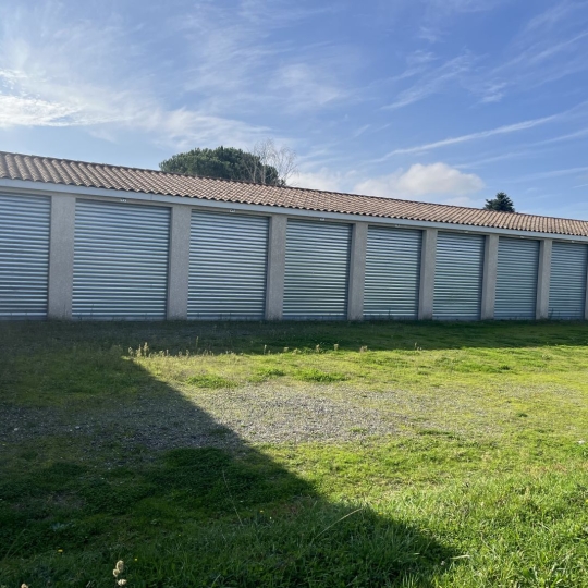  IMMOBILIER AREA : Garage / Parking | LONGAGES (31410) | 342 m2 | 230 000 € 