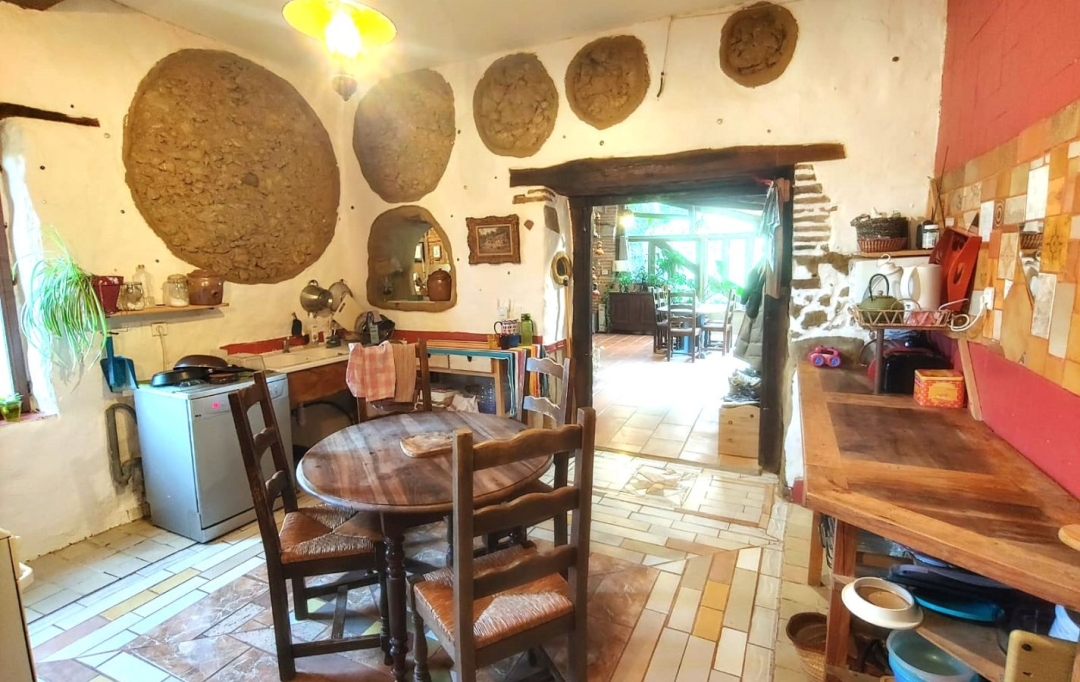 IMMOBILIER AREA : Maison / Villa | ANAN (31230) | 388 m2 | 235 000 € 