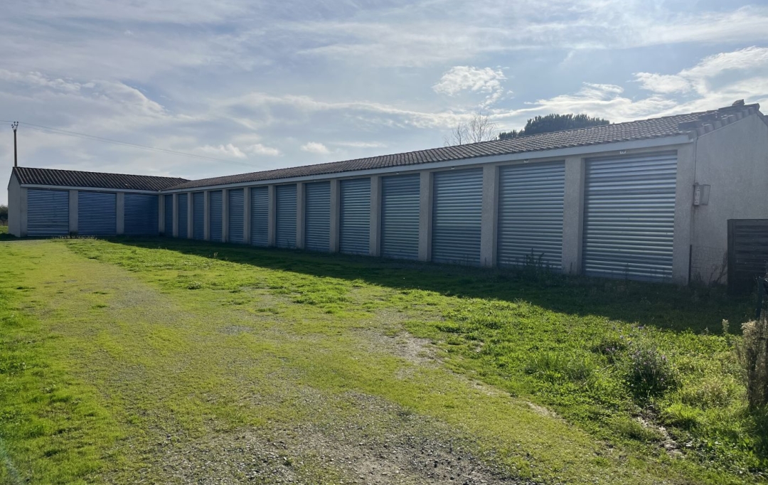 IMMOBILIER AREA : Garage / Parking | LONGAGES (31410) | 342 m2 | 230 000 € 