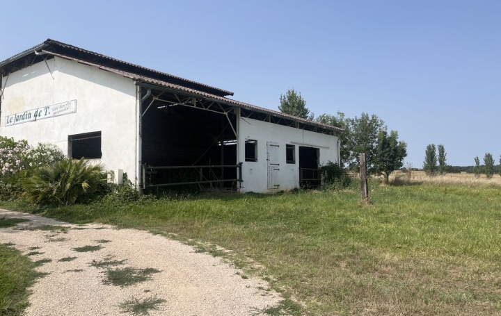  IMMOBILIER AREA Garage / Parking | AUBIET (32270) | 160 m2 | 100 € 