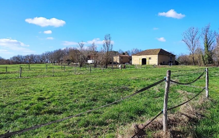 Maison FLEURANCE 200 m2 367 500 € Maison FLEURANCE 200 m2 367 500 €
